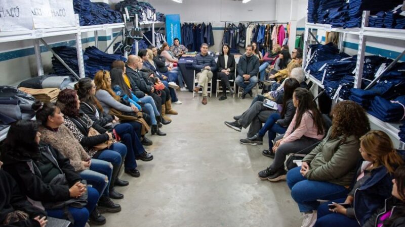 IMPULSO AL SECTOR TEXTIL: CAPITANICH Y DISEÑADORES DE CHACÚ DEFINIERON POLÍTICAS PARA GENERAR MÁS EMPLEO Y AMPLIAR LA PRODUCCIÓN