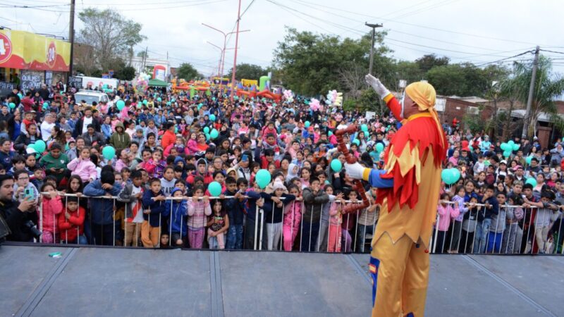 GUSTAVO ESTUVO EN LA GRAN FIESTA DE LOS CHICOS EN EL BARRIO UPCP: “ESTOS EVENTOS SIRVEN PARA GENERAR UN ESPACIO DE REENCUENTRO PARA LA FAMILIA Y RECREACIÓN DE LOS NIÑOS Y NIÑAS”