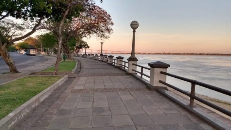 Conmoción en Corrientes | Una mujer estaba secuestrada en la costanera y escapó porque su raptor se quedó dormido