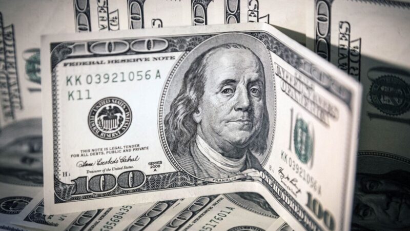 Dólar hoy en vivo: la cotización libre sube a $1.360 para la venta, un nuevo récord