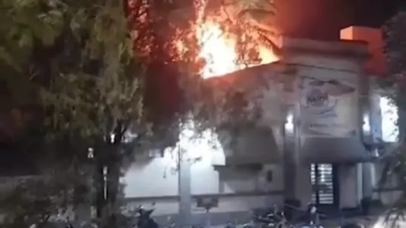 Resistencia: Otro incendio en el centro, 10 personas evacuadas